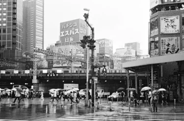 梅雨時、塾通いの行き渋りに家庭で意識したい小さな工夫